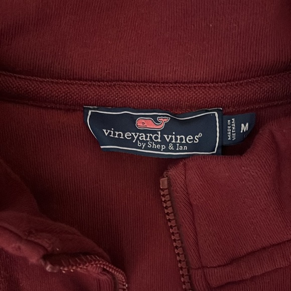 Vineyard Vines Men’s 2020 Burgundy pullover - Picture 2 of 7
